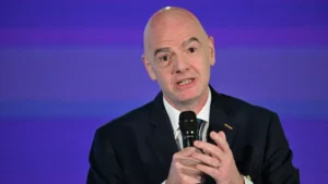FIFA Başkanı Infantino, Dünya Kupası’nı yatırımcılara açma fikri nedeniyle özür diledi