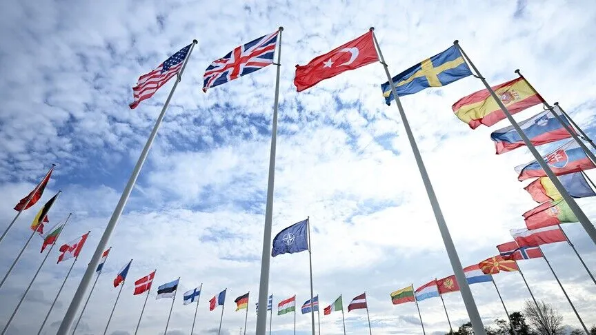 NATO “zafer teorisiyle” müttefiklerine güven vermeyi, rakiplerini ise caydırmayı hedefliyor