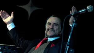 Türk pop ve romantik müziğinin sesi: Alpay