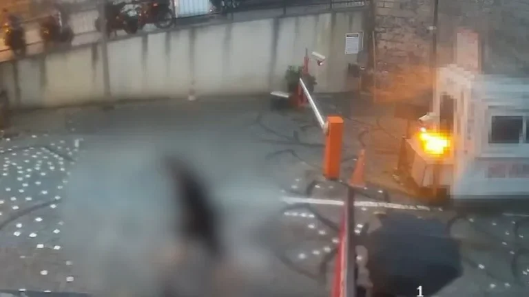 Fatih’te su birikintisinde elektrik akımına kapılan çocuk hayatını kaybetti