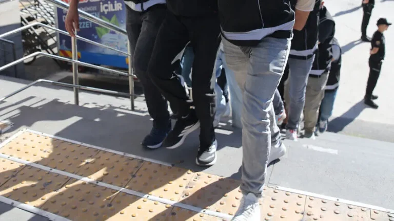 “Yeni nesil suç örgütlerine” yönelik 58 ilde düzenlenen operasyonlarda 348 şüpheli yakalandı