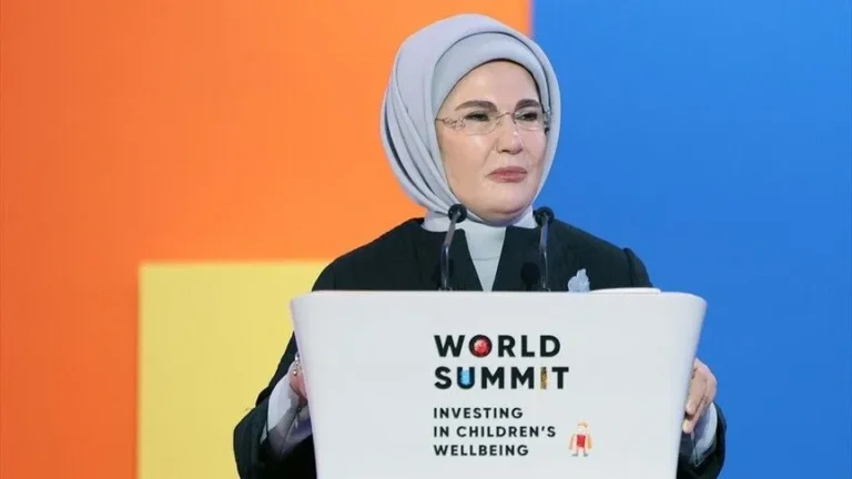 Emine Erdoğan: Gazze’deki 1 milyondan fazla çocuk, çocuk refahından haklarını alabilmenin hayaliyle yaşıyor
